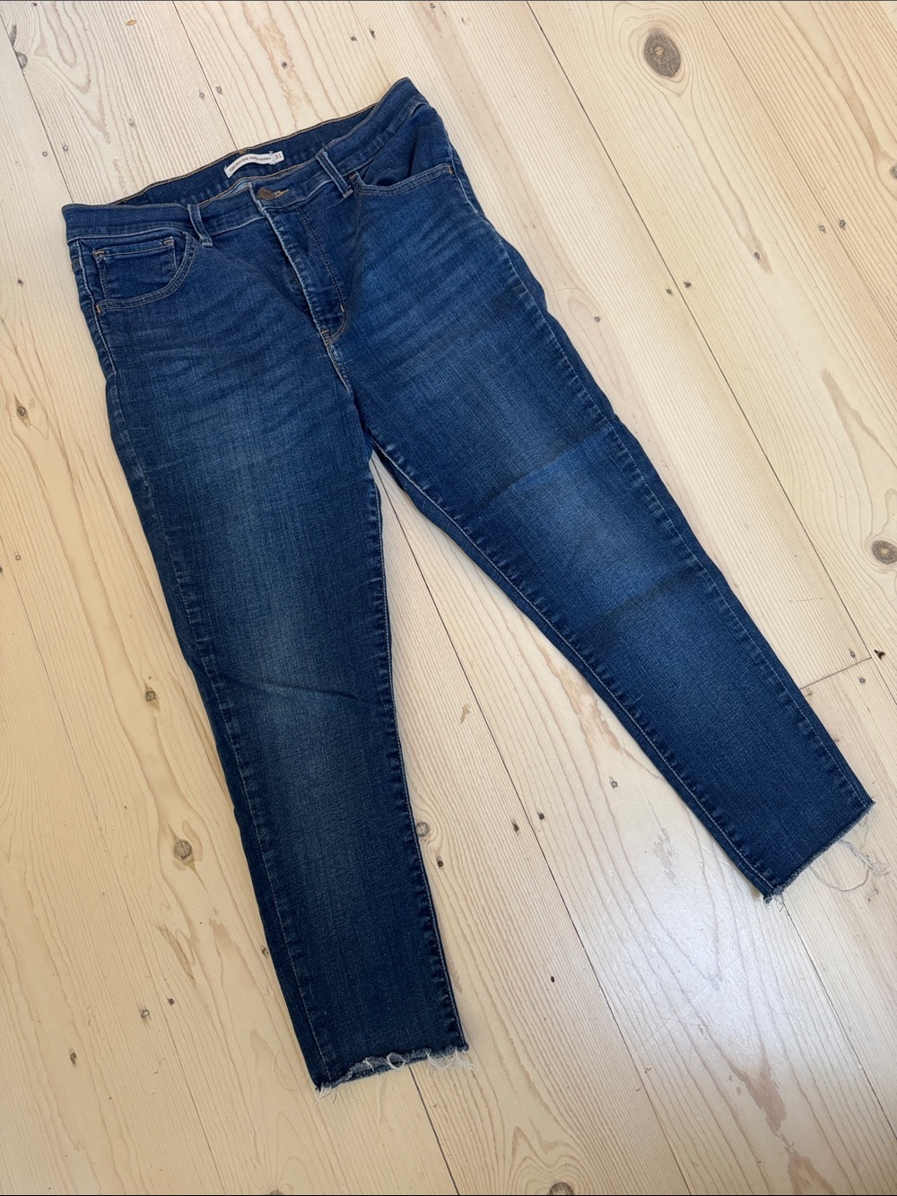 Levi’s 31 Dark Blue Women's Slim Stretch Jeans
